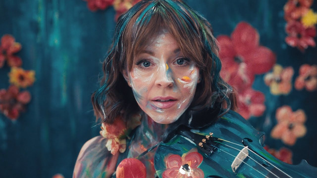 Lindsey Stirling – Unfolding [feat. Rachel Platten] (Official Music Video)