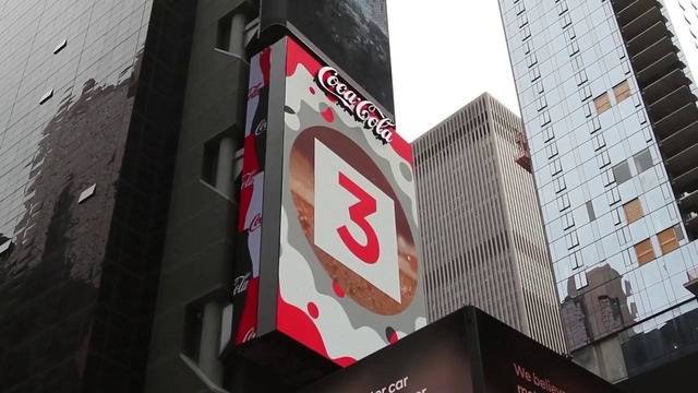 Первый в мире динамический 3D-билборд от Coca-Cola