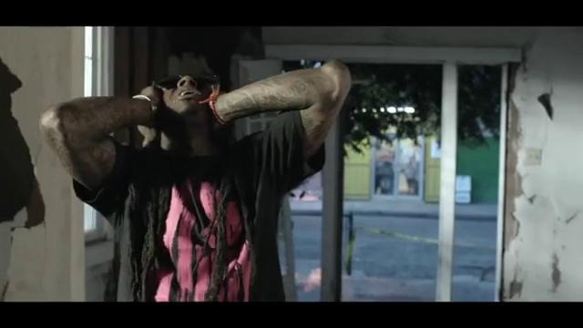 Lil Wayne – God Bless Amerika