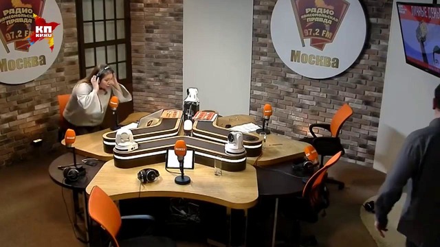 Николай Сванидзе и Максим Шевченко подрались в прямом эфире радио