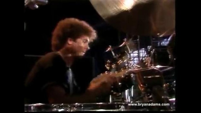 Bryan Adams – Somebody(live in Belgium)