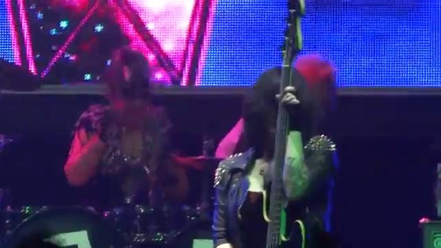 Mindless Self Indulgence – Bitches – live at Moscow Hall 20.11.2013