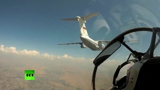 Российские лётчики отработали дозаправку в небе над Средиземным морем