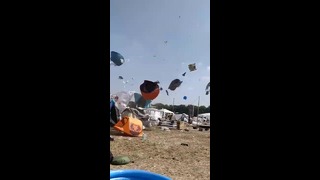 Торнадо унес сотни палаток во время музыкального фестиваля в Германии