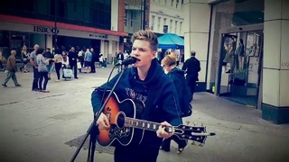 Ливерпульский уличный музыкант ► Perfect – Ed Sheeran – Amazing Singer