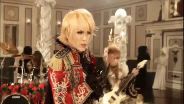 Versailles – Masquerade