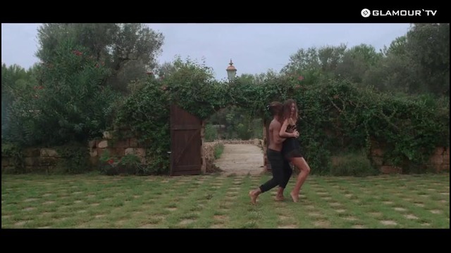 CAROLINA MARQUEZ – Summerlove/Right now (na na na) [Official video