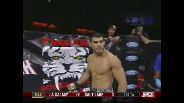 Lyman Good vs Omar de la Cruz – Bellator 11 – Title Fight