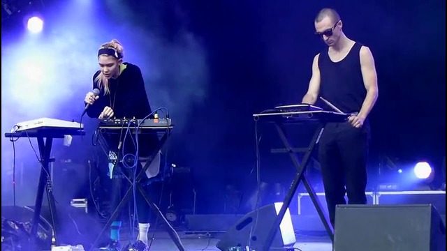 Grimes Be A Body @ Rock En Seine 2012