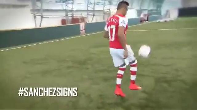 Алексис Санчес официально перешел в «Арсенал»