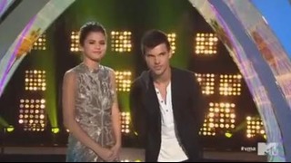 Selena Gomez & Taylor Lautner MTV VMA 2011
