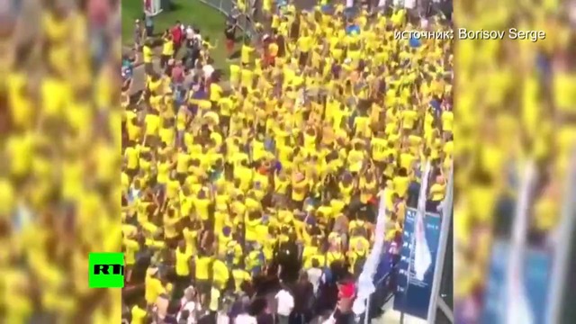 Цвет настроения — жёлтый: шведские болельщики приехали в Нижний Новгород