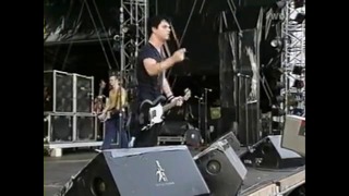 Green Day – Waiting ( Live at Bizarre Festival [2001] )