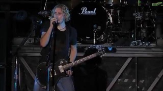 Nickelback – Savin’ Me (Live at Sturgis 2006)