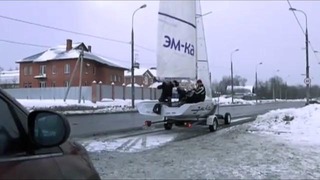 Москвичи прокатились по городу на яхте