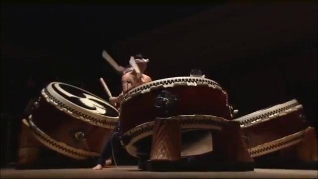 Kodo – «O-Daiko» – (japanese drummers – Taiko – tambours géants Japon)