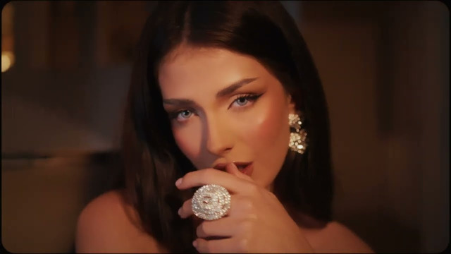 Andreea Bostanica feat. HAVANA & Yaar – Supergirl (Official Video)