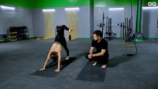 Бой с весом: тренировка для мышц кора в стиле йоги