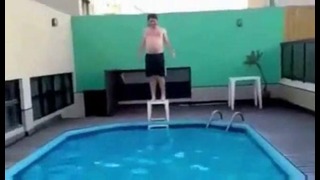Неудачный трюк у бассейна