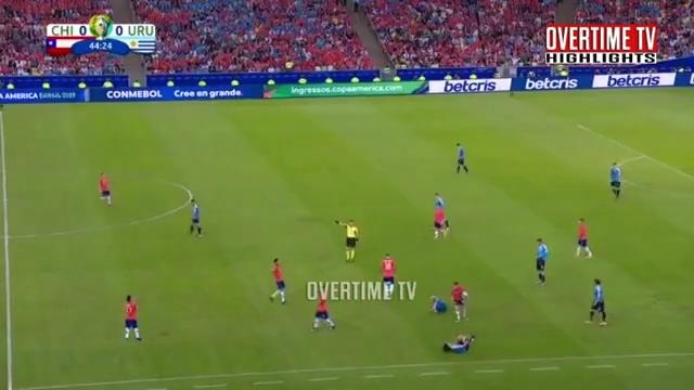 Chili 0-1 Urugvay