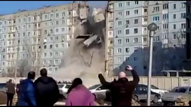Обрушение дома в Астрахани