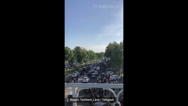 Транспортный коллапс на выезде из Ташкента перед выходными