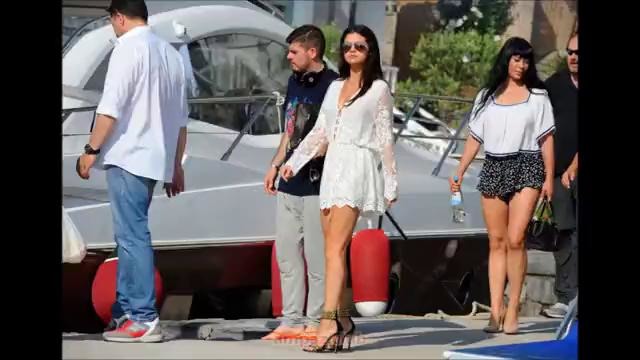 Selena Gomez Leaving Hotel in Ischia (20 July 2014)