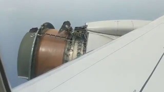 Boeing 777 авиакомпании United Airlines совершил экстренную посадку в Гонолулу из-за
