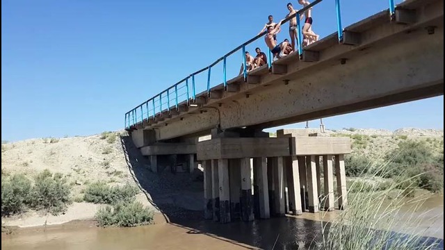 Прыжки с моста (Мавсес)