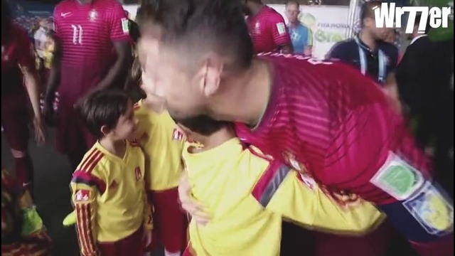 Cristiano Ronaldo Vs Lionel Messi: Respect Moments