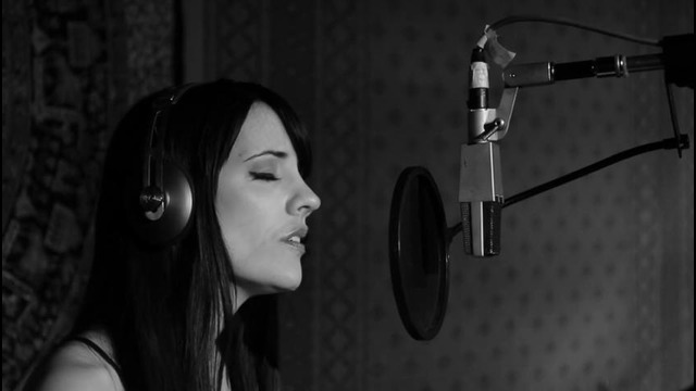 Colleen D’Agostino – Stay (Acoustic)