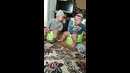 Маленькие На горшке Общаются на своём языке)