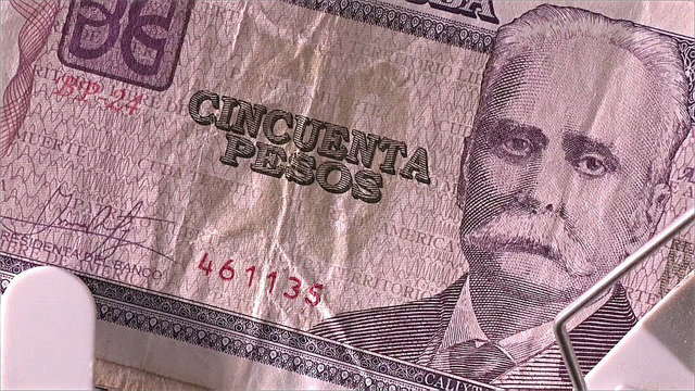 Кубинское песо продолжает обваливаться, а полки магазинов пустеют