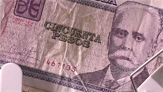 Кубинское песо продолжает обваливаться, а полки магазинов пустеют