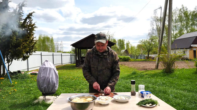 Сырный суп с копчёностями в Казане на Костре