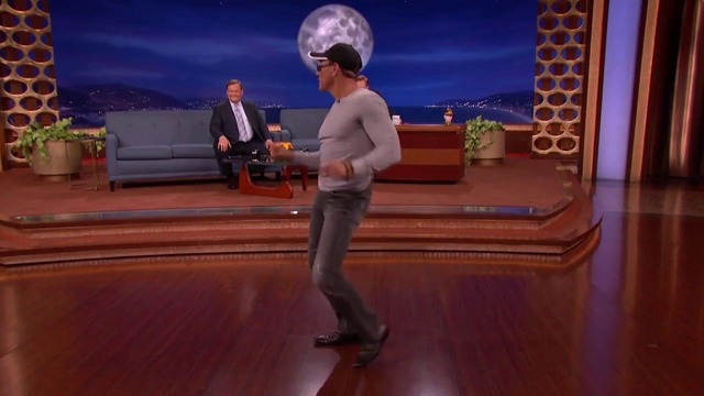 Jean-Claude Van Damme Recreates His “Kickboxer” Dance Scene – CONAN on TBS