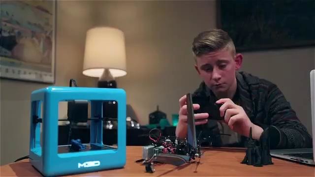 The Micro 3D Printer For Everyone