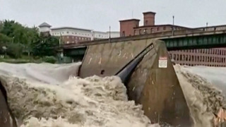 Катастрофическое наводнение: жители Вермонта в США оценивают ущерб после бедствия