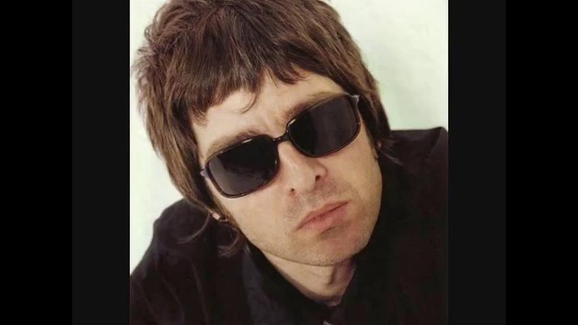 Noel Gallagher – There Is A Light That Never Goes Out (by The Smiths)