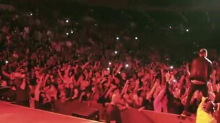 Drake Brings Out Machine Gun Kelly in Cleveland
