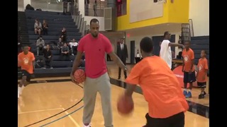 LeBron James teaches his signature spin move