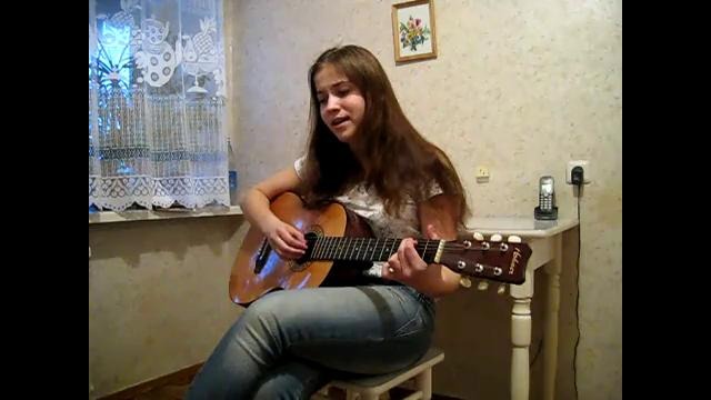 Девушка Классно поёт под гитару