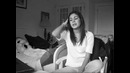 Красивая девушка Mia Rose – Break away