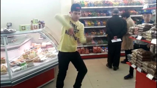 Baxtiyor feat Diyor DUBSTEP Insepired by NONSTOP parni iz TTZ (2) korzinka