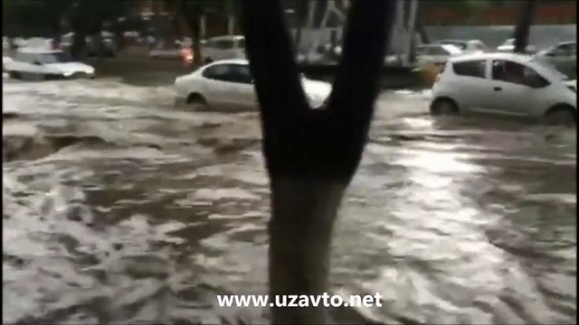 Затопленные дороги в Ташкенте (30.05.14)
