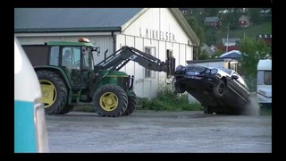 Фермер поймал вора трактором