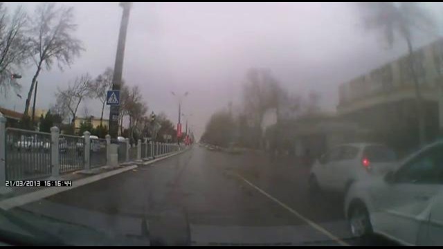 Спарк сбивает пешехода (Ташкент)