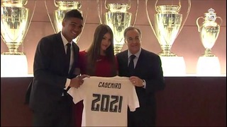 Каземиро подписал новый контракт с Real Madrid