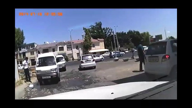 На малике Водителю объясняют