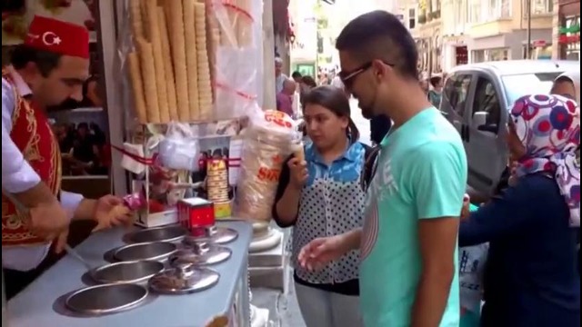 Лучший продавец мороженного в Турции